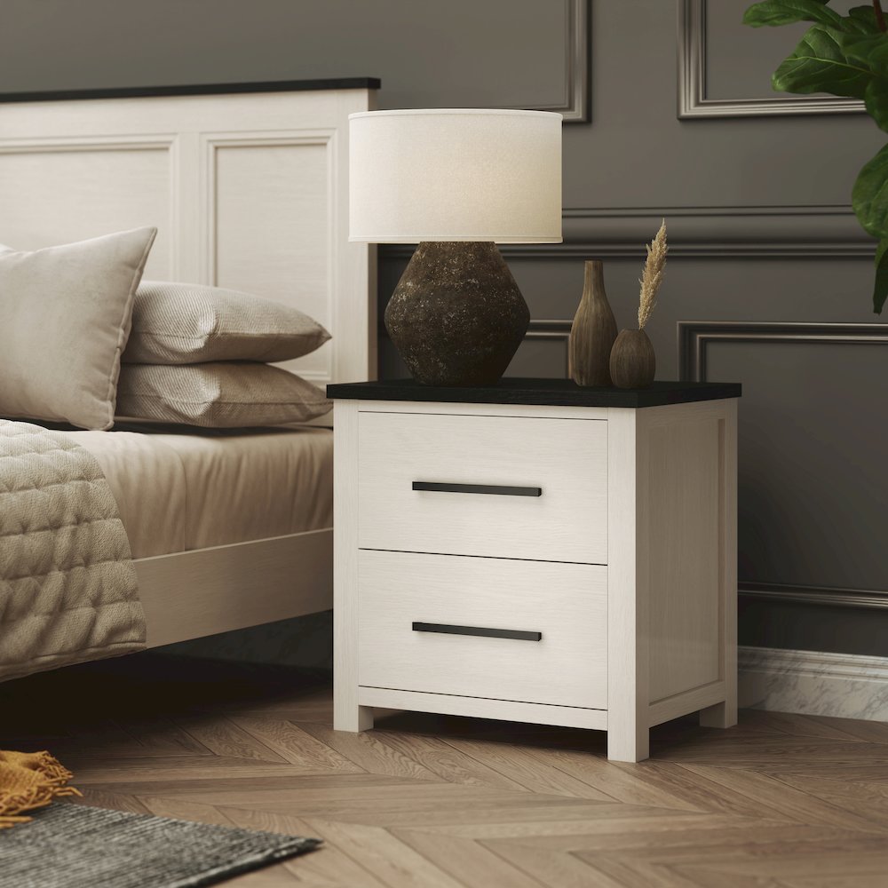Realynn 5-Pc Bedroom Set, King Panel Bed, Dresser, Mirror, Chest, Nightstand. Picture 6