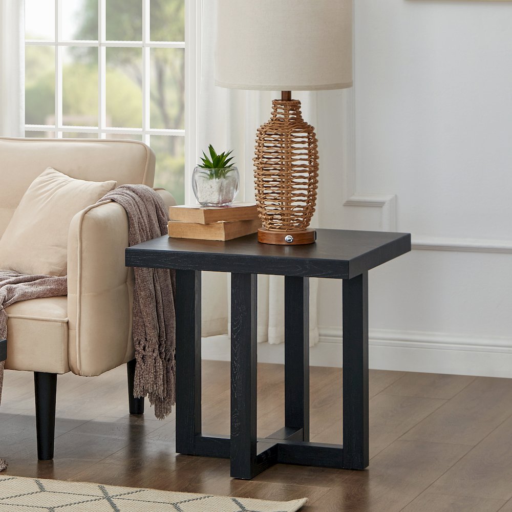 Luno Contemporary End Table, Black. Picture 2