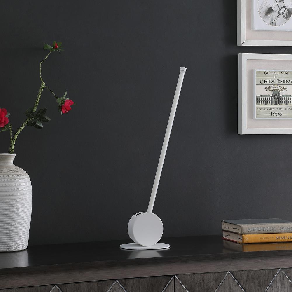 23" In Modern Led Leaning Towering Stick Metal Table Lamp. Picture 6