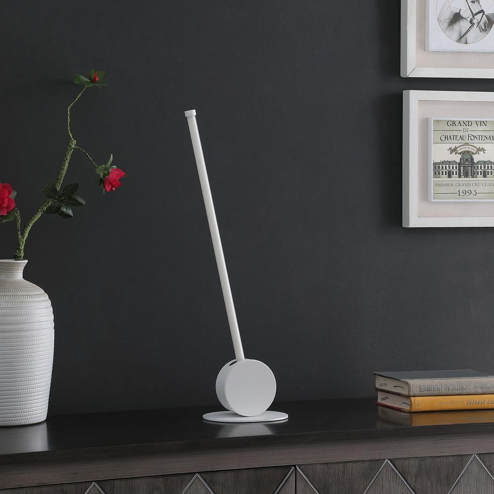 23" In Modern Led Leaning Towering Stick Metal Table Lamp. Picture 5
