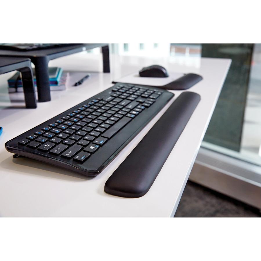 3M Gel Wrist Rest for Keyboard - 0.75" x 19" x 2" Dimension - Black - Gel - 1 Pack. Picture 3