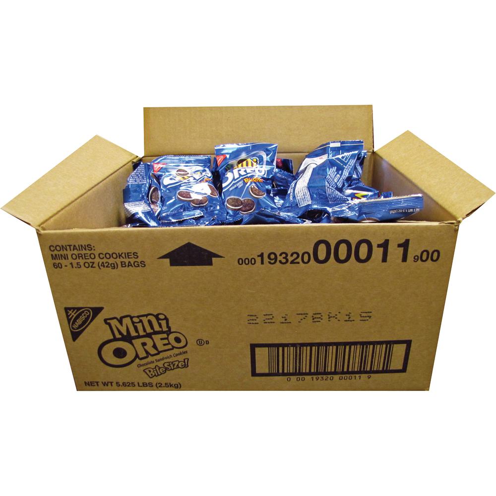 Oreo Mini Chocolate Sandwich Cookies - Vanilla, Chocolate - Packet - 1 Serving Pack - 1.75 oz - 60 / Carton. Picture 2