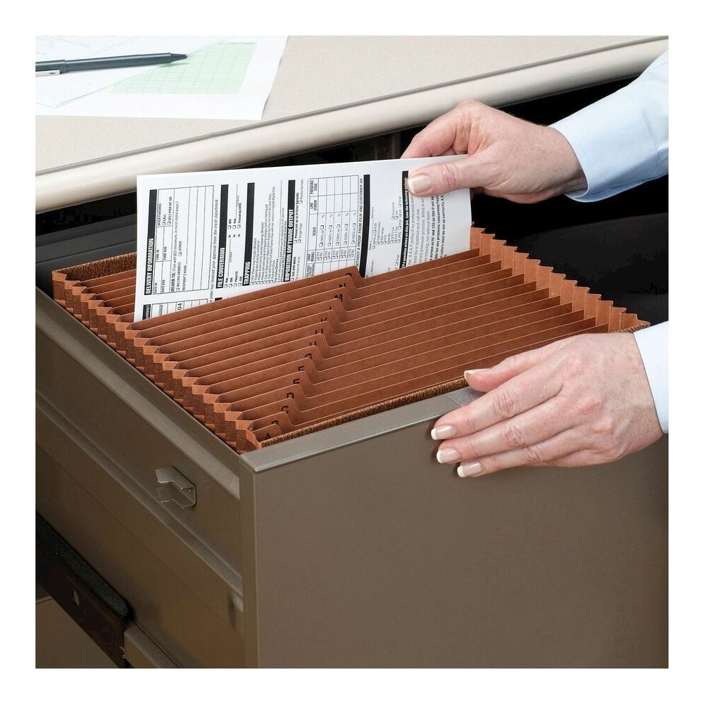 Smead Legal Recycled Expanding File - 8 1/2" x 14" - 7/8" Expansion - 21 Pocket - Redrope - Elastic Closure, Reinforced Gusset - 30% Recycled - 1 Each. Picture 4