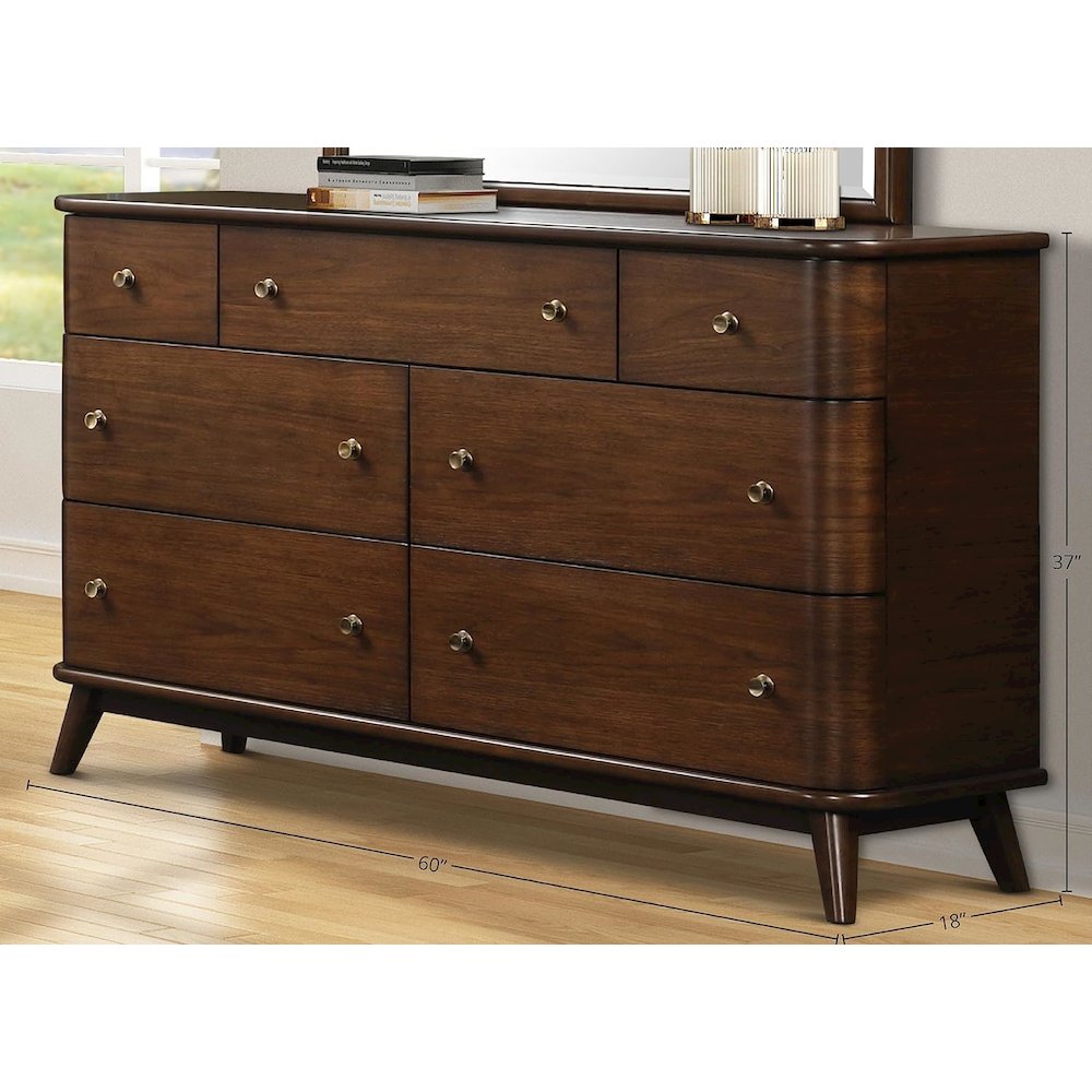 Dorval Dresser. Picture 2