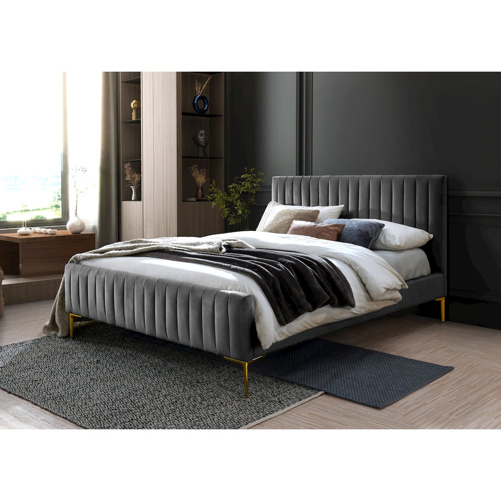 Julia Wood and Fabric Upholstered Queen Platform Bed in Charcoal. Picture 5