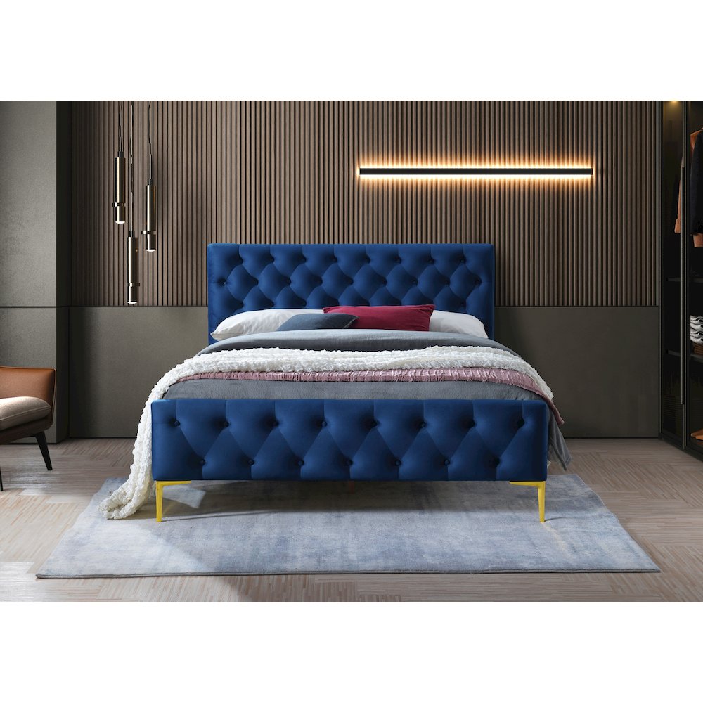France Wood and Fabric Upholstered Queen Platform Bed in Blue. Picture 4