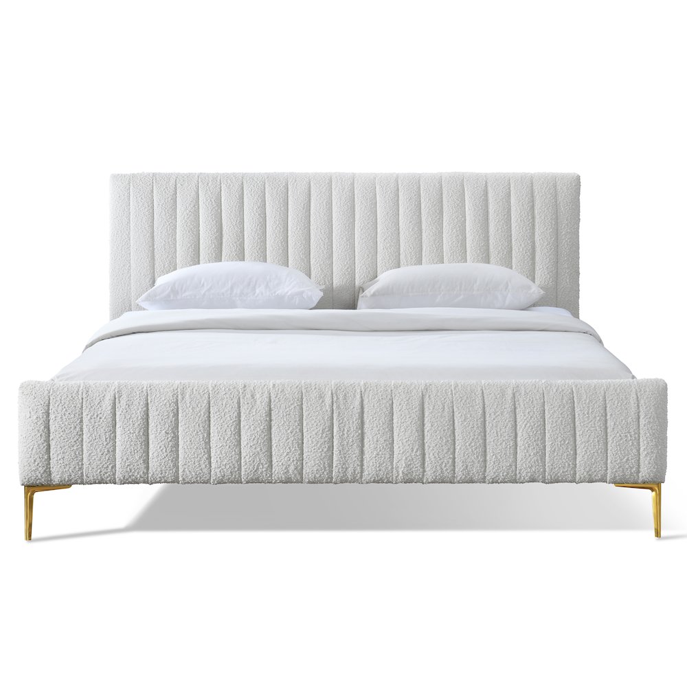 Julia Upholstered Modern Fabric King Platform Bed in White Boucle. Picture 3