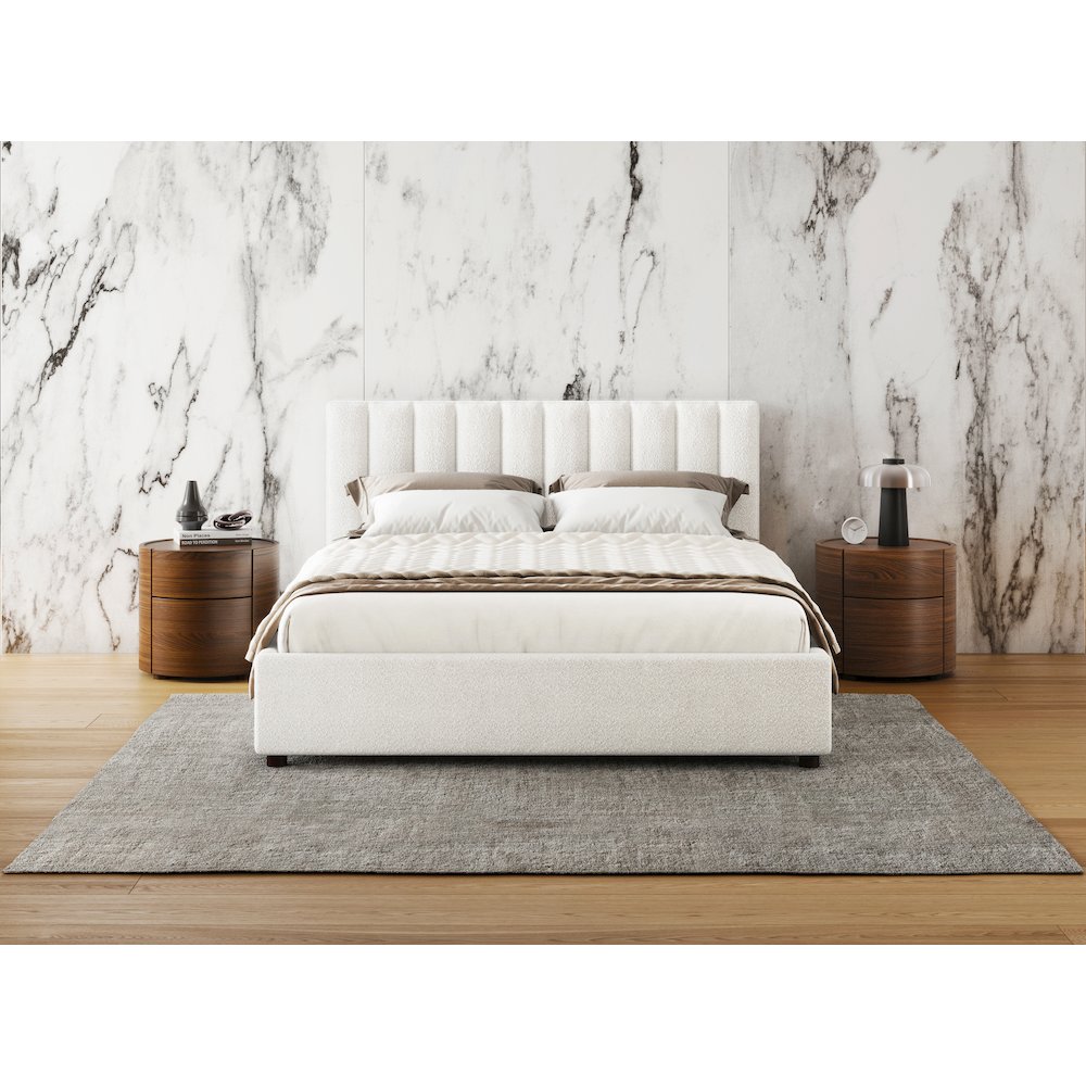 Jaxon Upholstered Platform Queen Bed in White Boucle Fabric. Picture 4