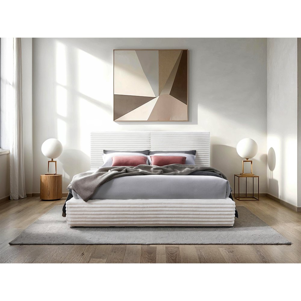 Lucia Fabric Upholstered Platform Queen Bed in White. Picture 5