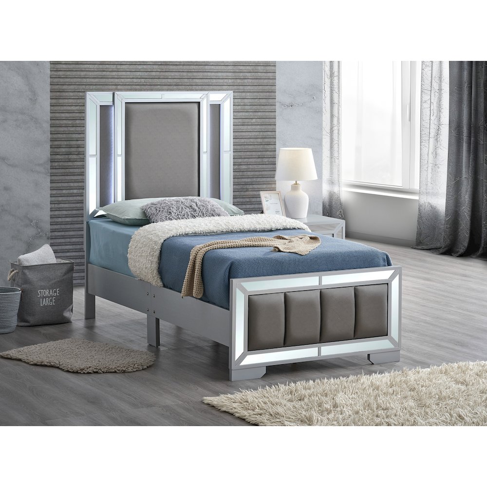 Glory Furniture Murry Twin Bed, Silver Color. Picture 2