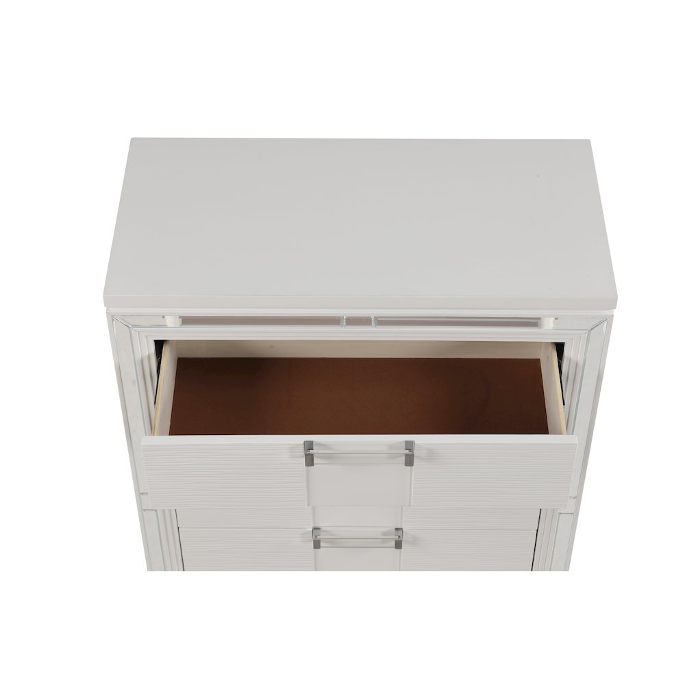 Glory Furniture Genoa Chest, Sparkling White. Picture 4