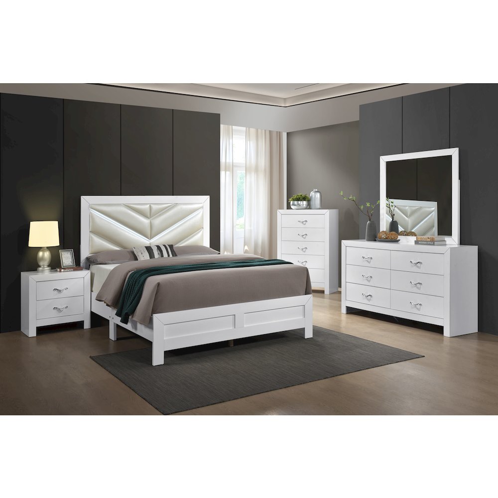 Glory Furniture Moreland Chest, Sparkling White. Picture 8