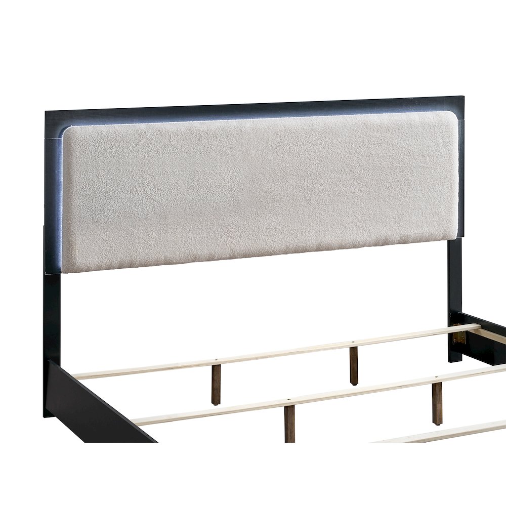 Glory Furniture Steeler King Bed, Black/Gold. Picture 3