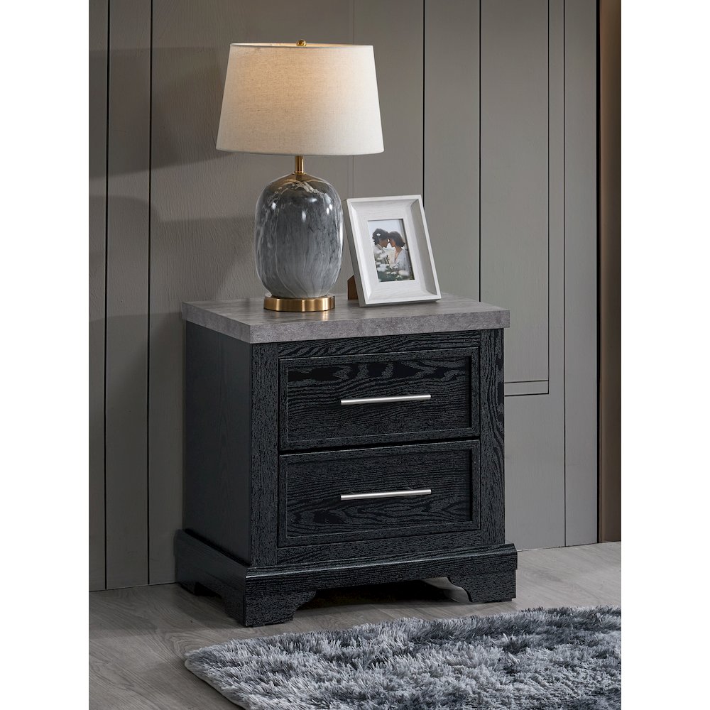 Glory Furniture Grande Nightstand, Black. Picture 4