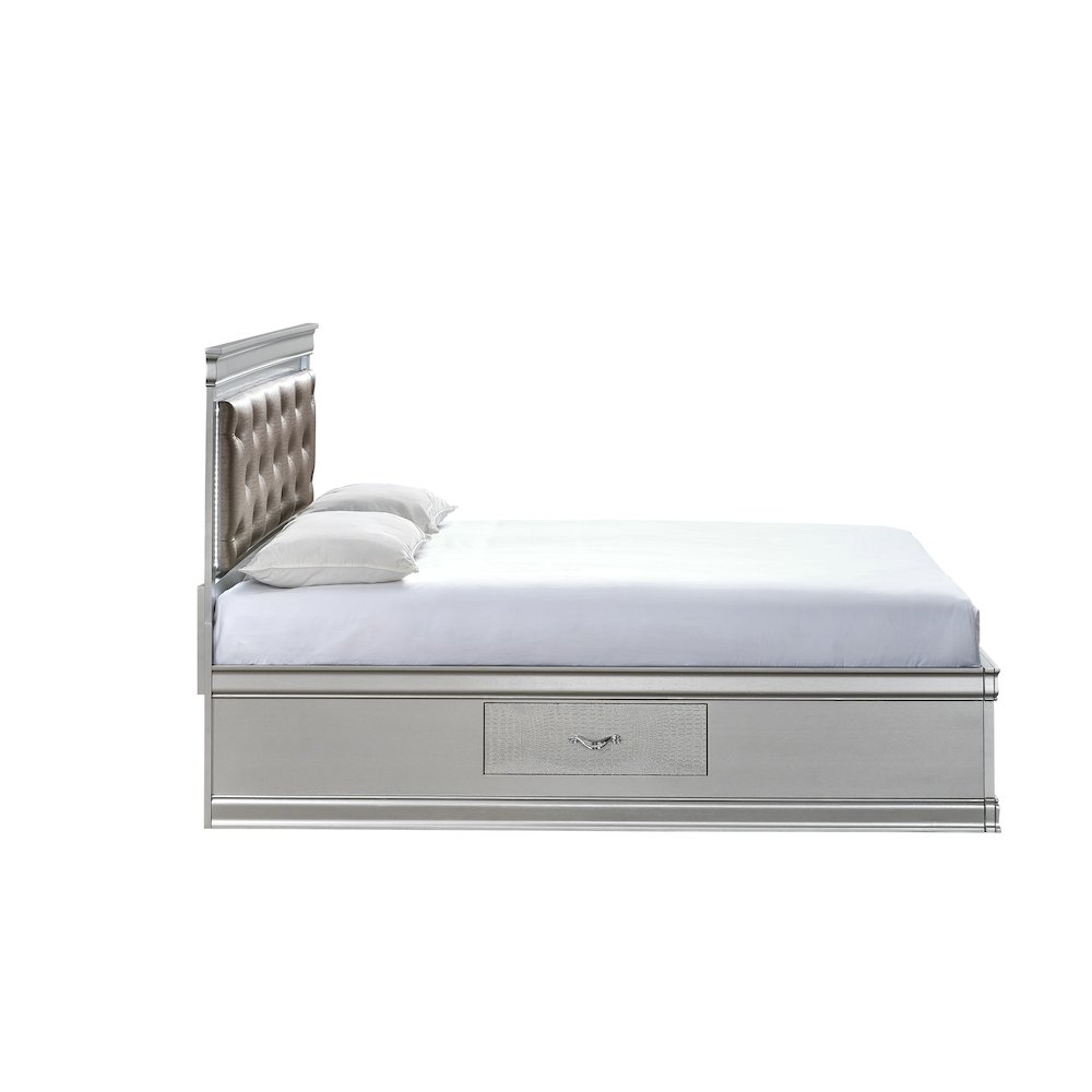 Glory Furniture Lorana King Bed, Silver Champagne Color. Picture 6