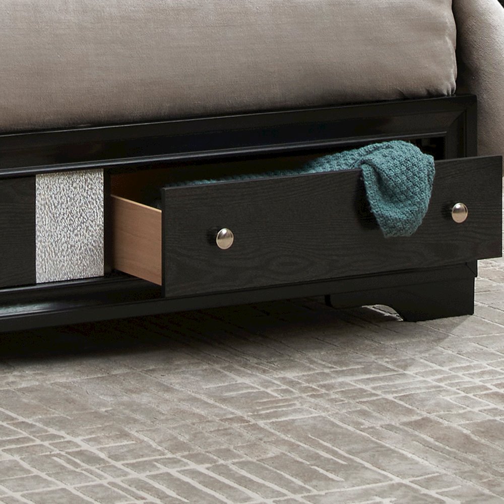 Glory Furniture Madrid Full Bed in Black Color. Picture 5
