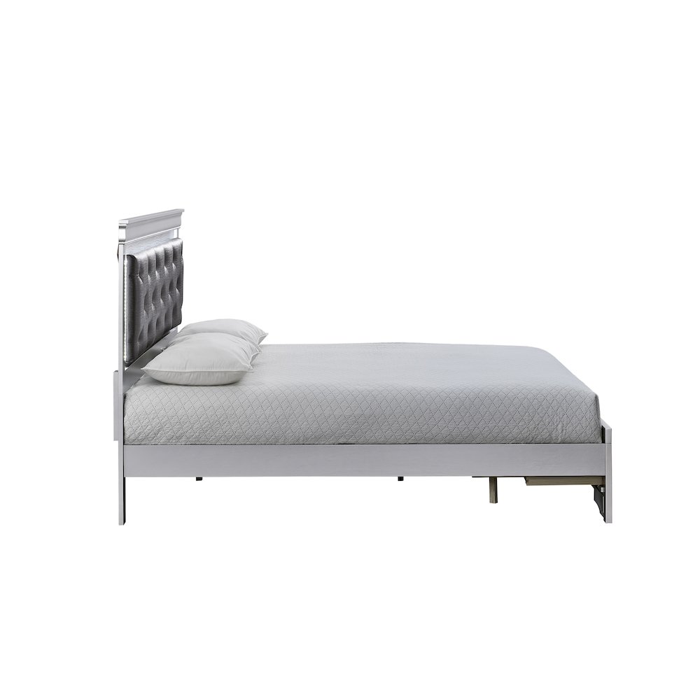 Glory Furniture Lorana Queen Bed, Silver Champagne Color. Picture 6
