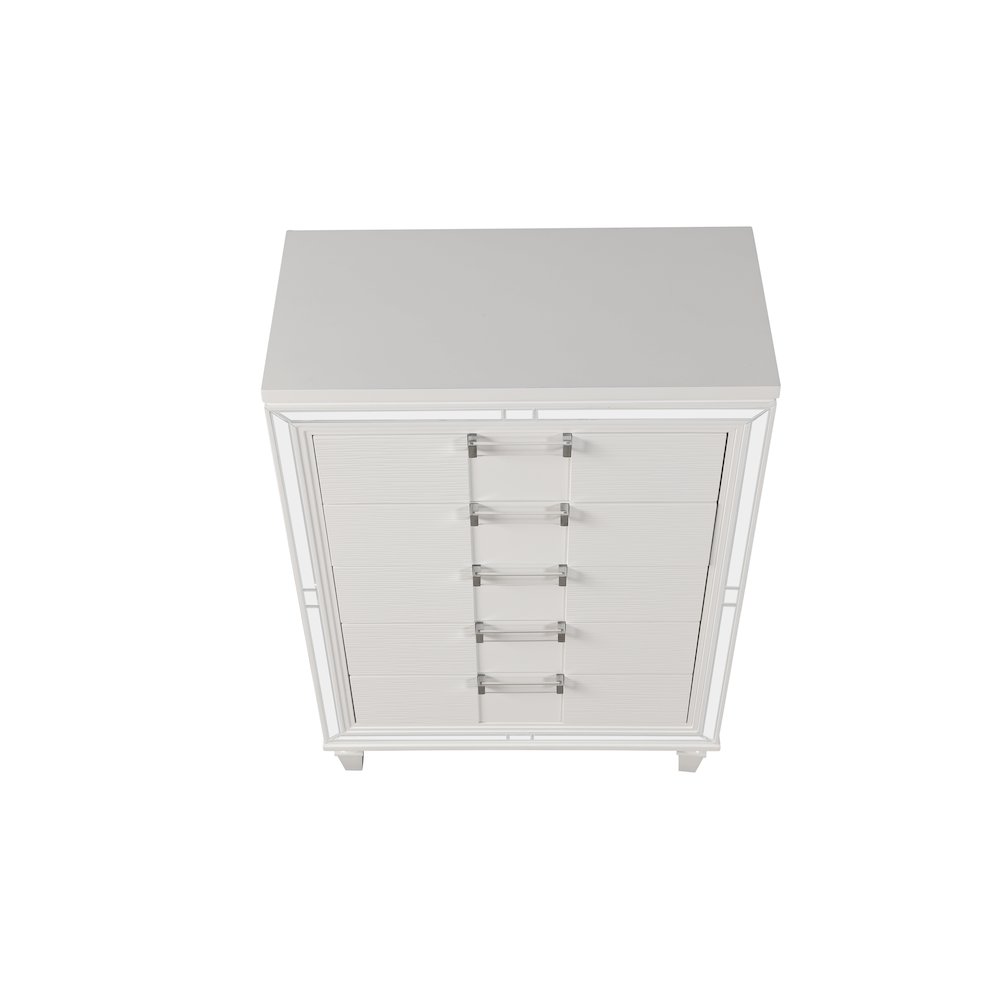 Glory Furniture Genoa Chest, Sparkling White. Picture 3