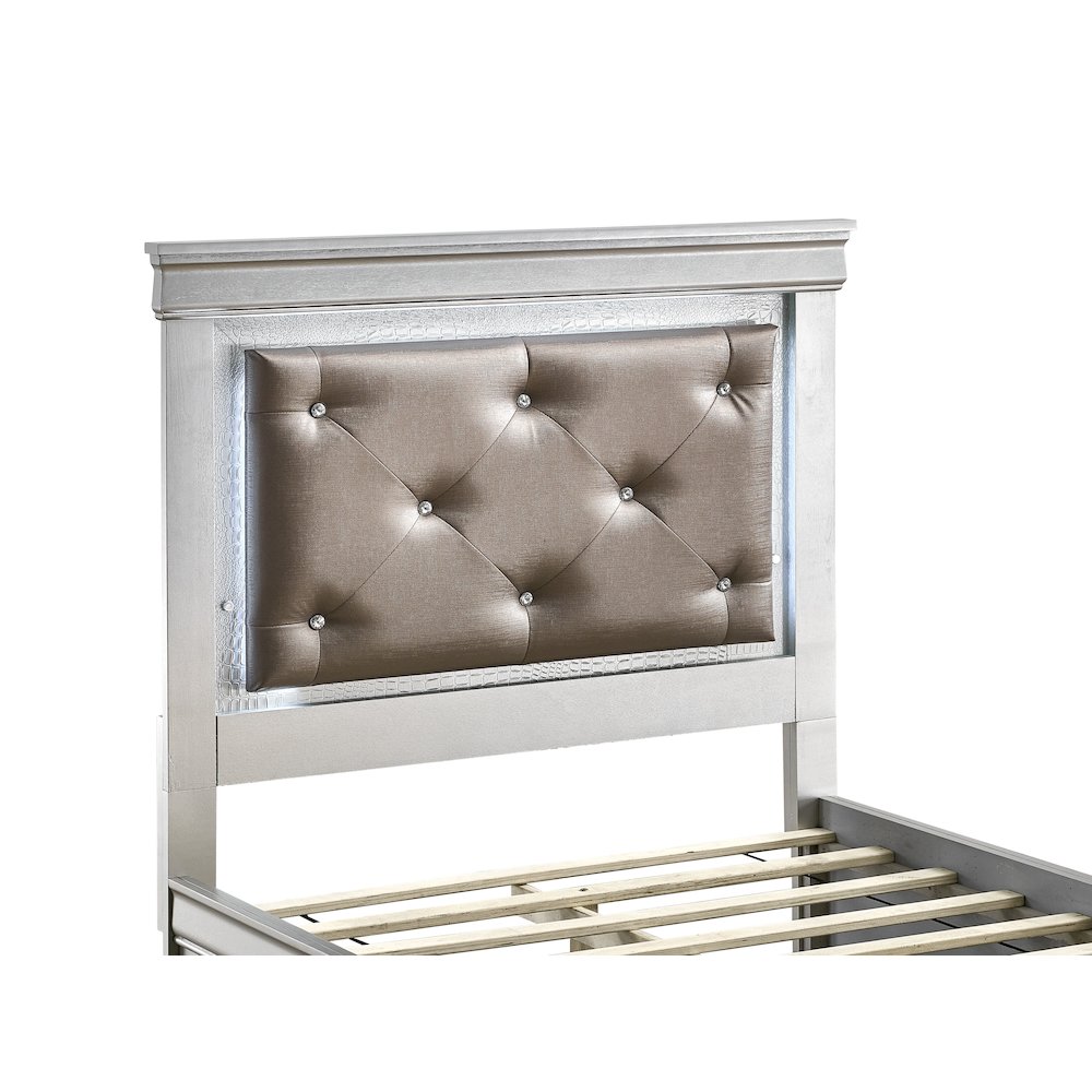Glory Furniture Lorana Twin Bed, Silver Champagne Color. Picture 3