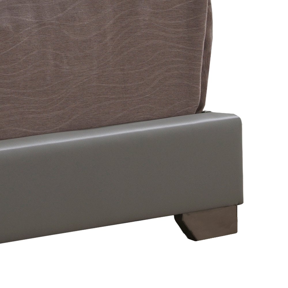 Glory Furniture Aaron Full Bed in Light Grey Color. Picture 16