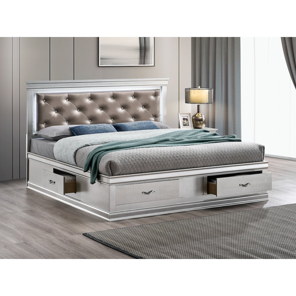 Glory Furniture Lorana Full Bed, Silver Champagne Color. Picture 4