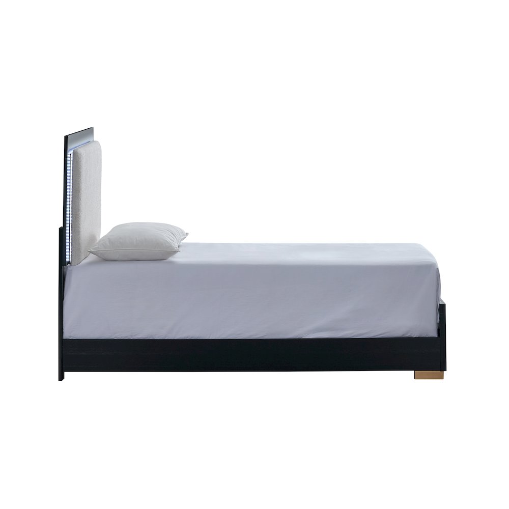 Glory Furniture Steeler Twin Bed, Black/Gold. Picture 5