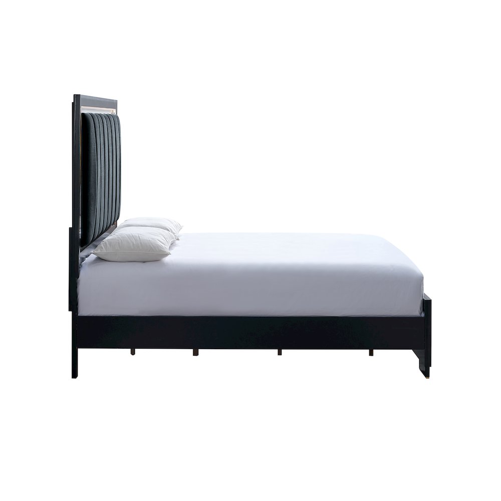 Glory Furniture Kramer Full Bed, Black/Gold. Picture 5