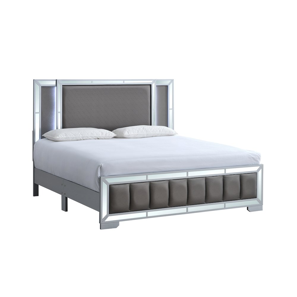 Glory Furniture Murry Queen Bed, Silver Color. Picture 1