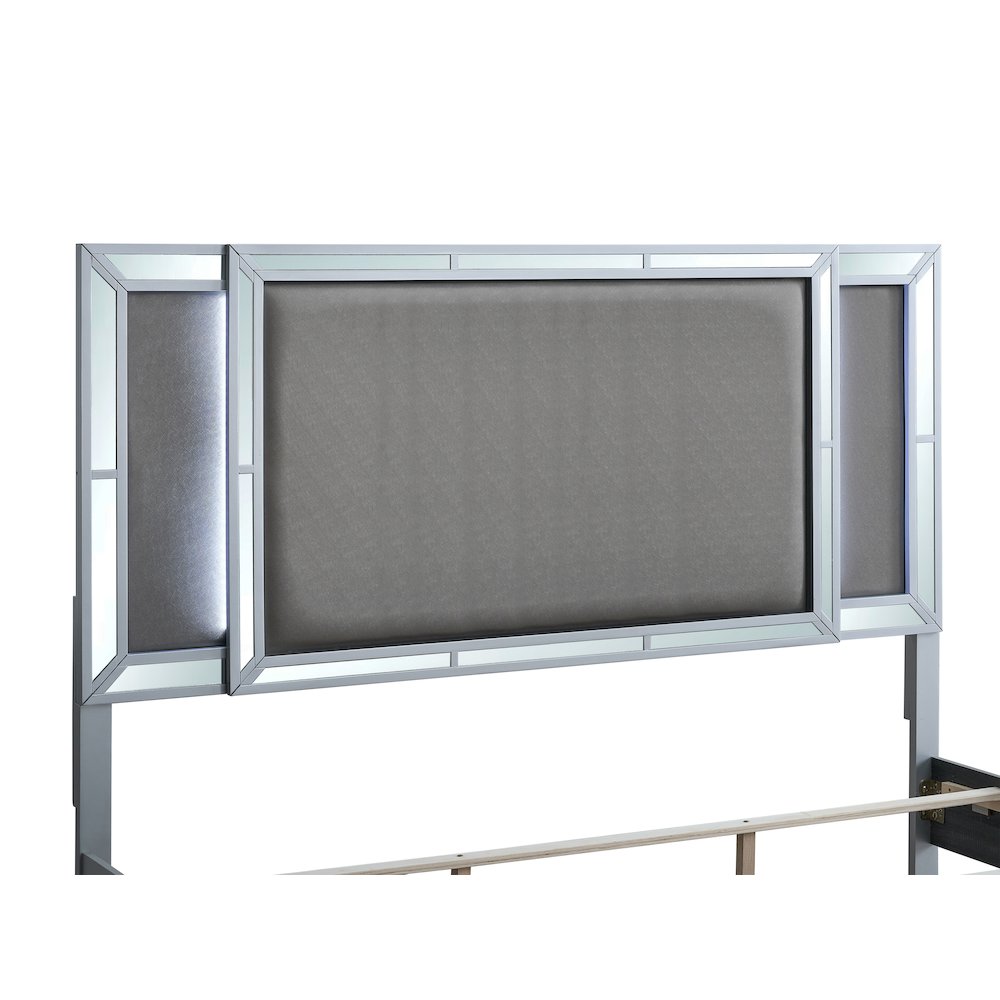 Glory Furniture Murry King Bed, Silver Color. Picture 2