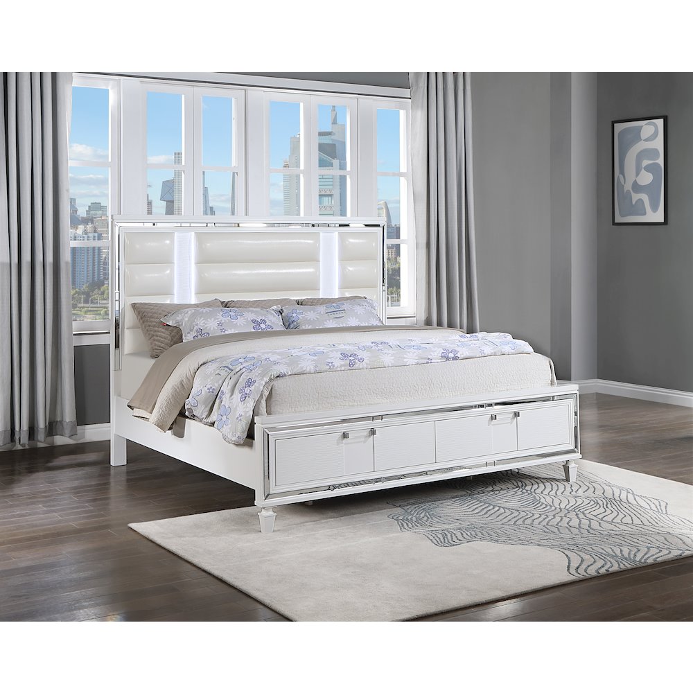 Glory Furniture Genoa Queen Bed, Sparkling White. Picture 2