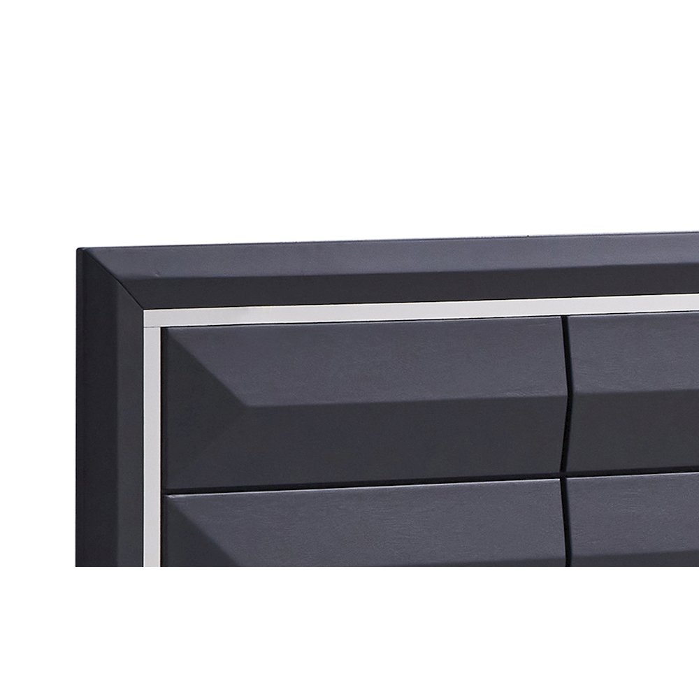 Glory Furniture Liverpool Queen Bed in Black Color. Picture 4