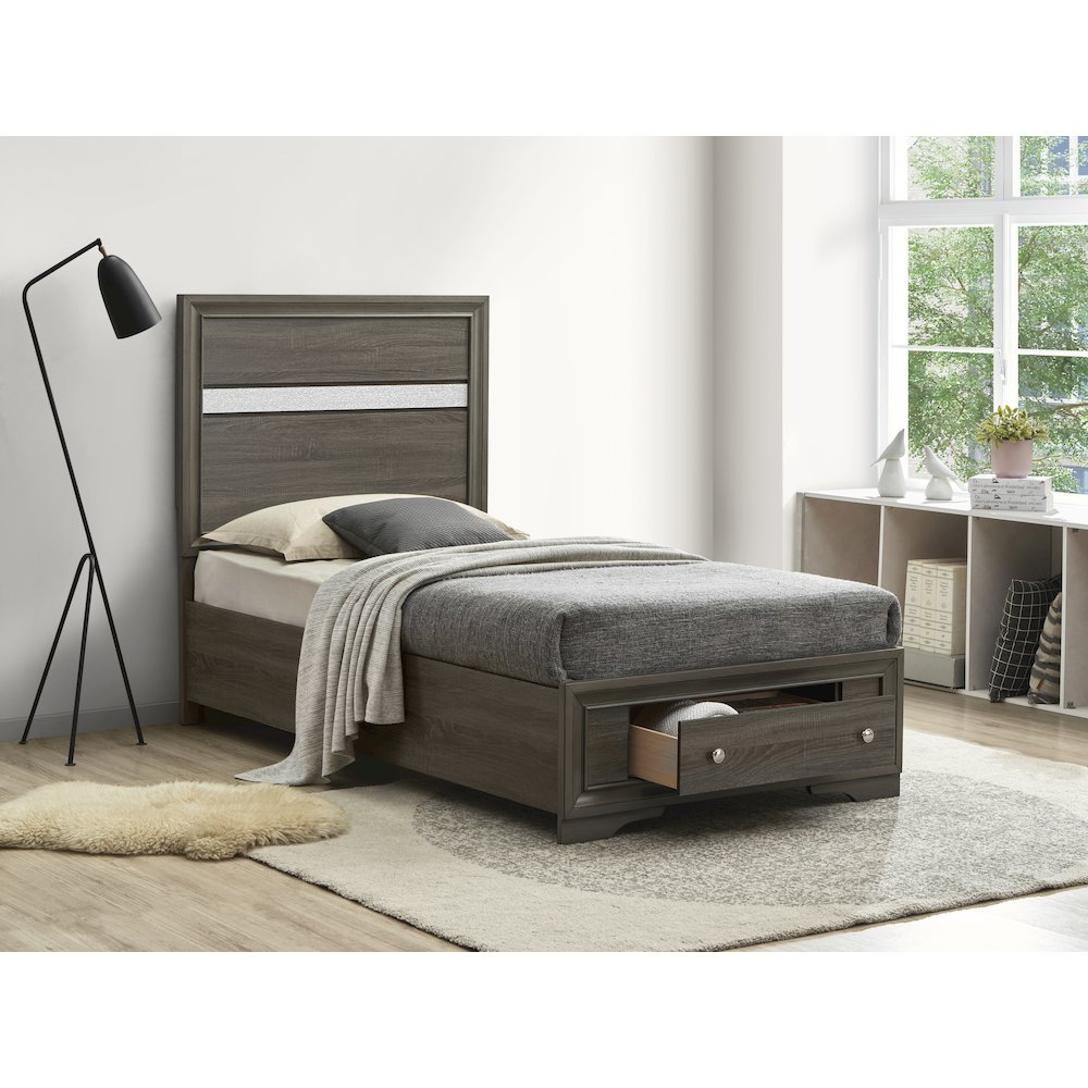 Glory Furniture Madrid Twin Bed in  Color. Picture 6