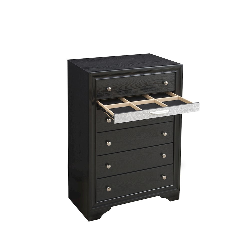 Glory Furniture Madrid Chest in Black Color. Picture 3
