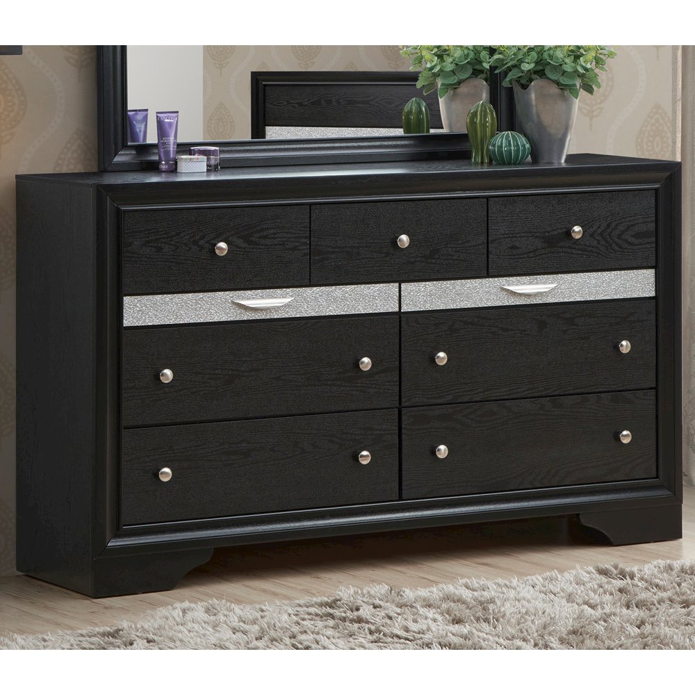 Glory Furniture Madrid Dresser in Black Color. Picture 7