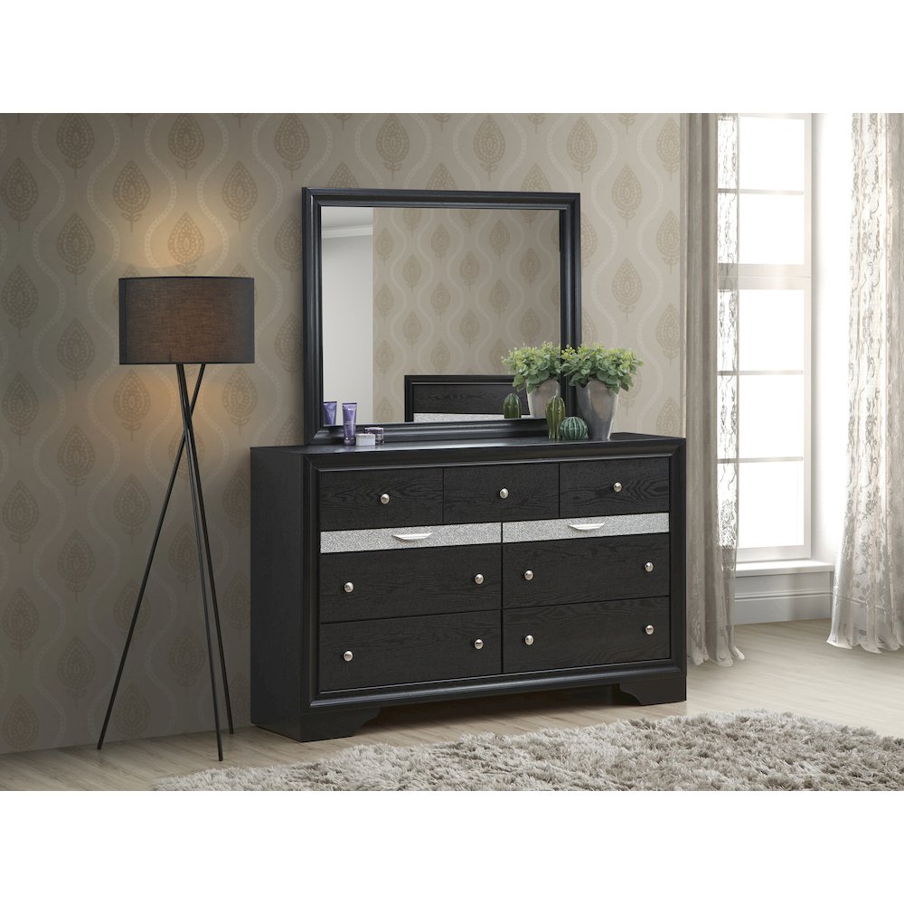 Glory Furniture Madrid Dresser in Black Color. Picture 8