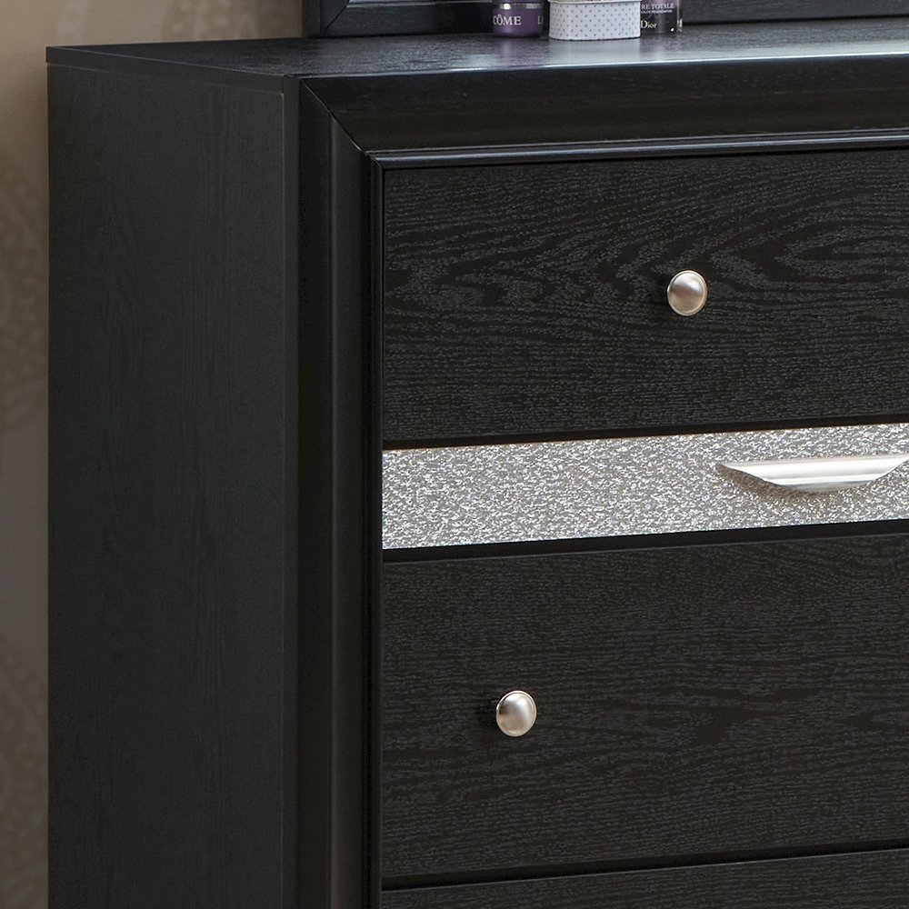 Glory Furniture Madrid Dresser in Black Color. Picture 5