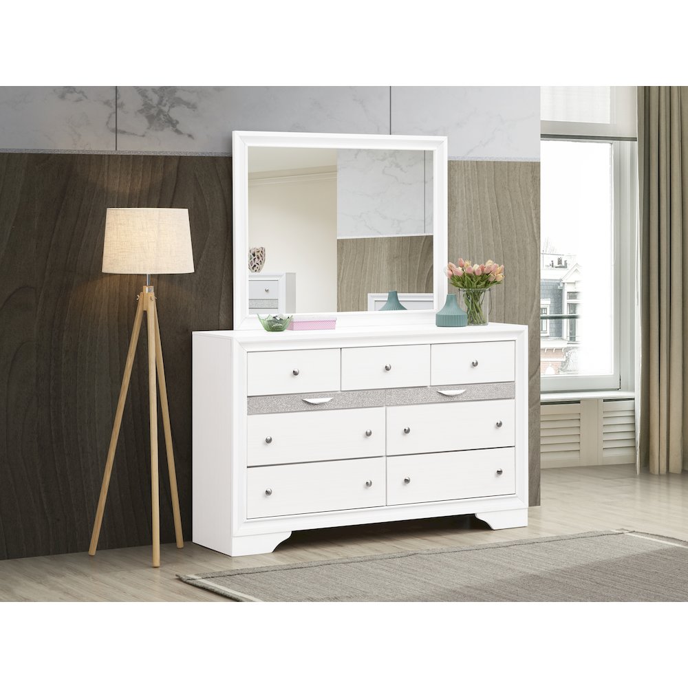 Glory Furniture Madrid Mirror in  Color. Picture 3