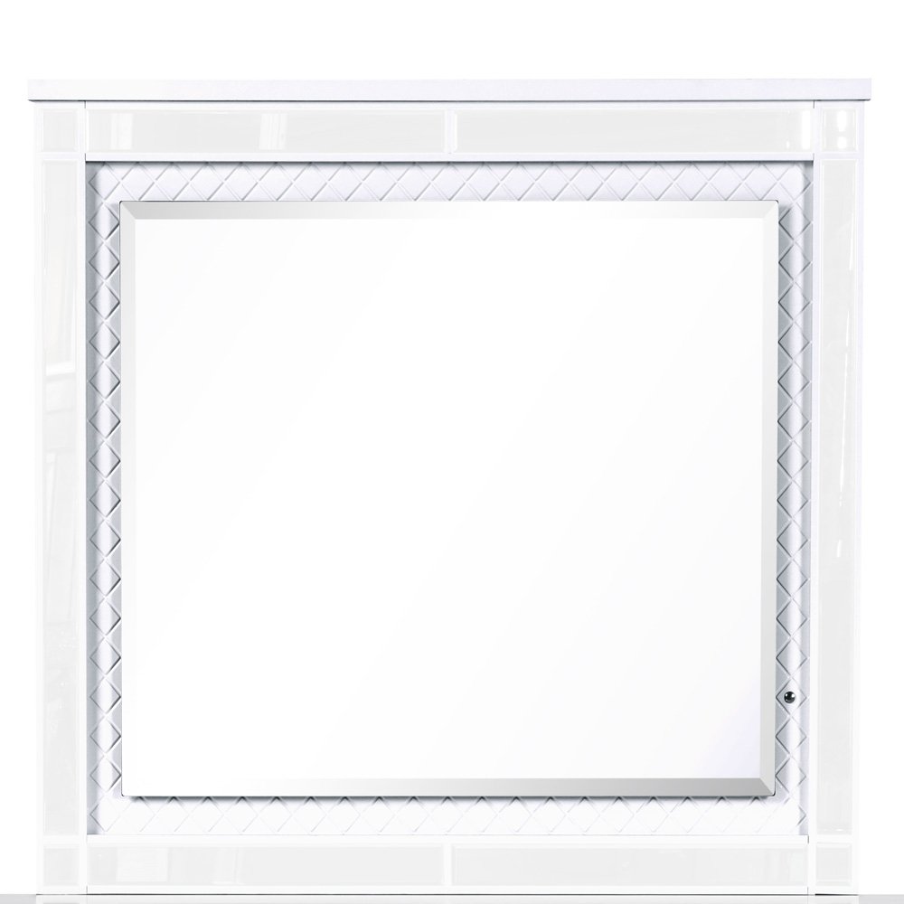 Glory Furniture Livorno Mirror in White Color. Picture 4