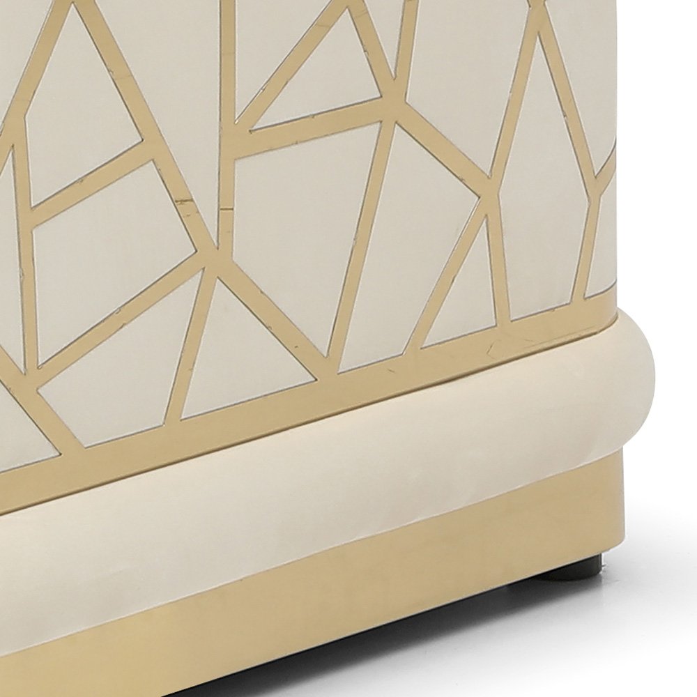 Glory Furniture Talia Loveseat in Ivory Color. Picture 7