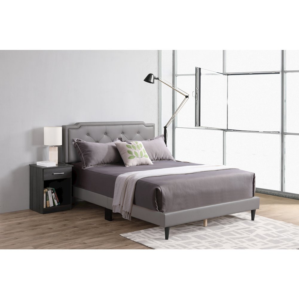 Glory Furniture Deb Queen Bed in Light Grey Color. Picture 7