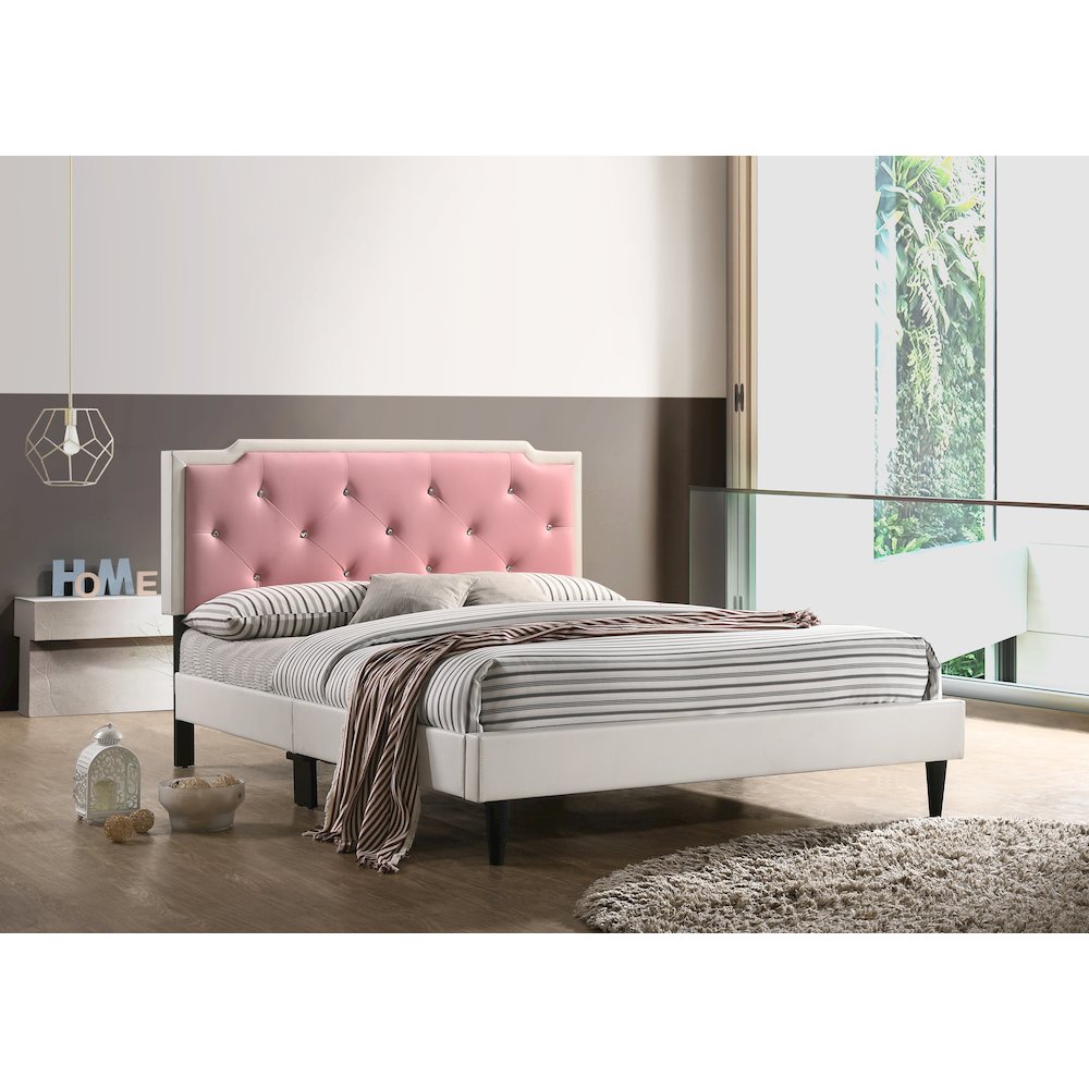 Glory Furniture Deb Full Bed in White Color. Picture 6
