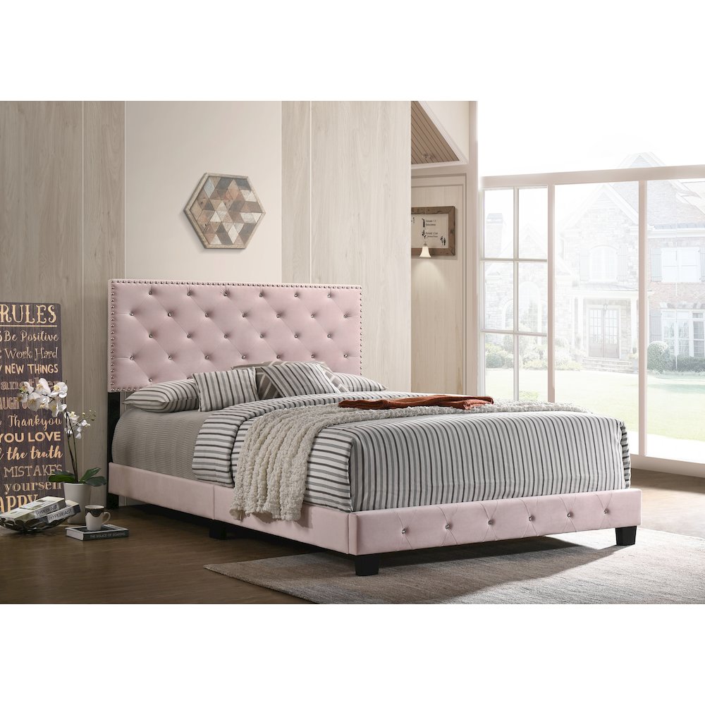 Glory Furniture Suffolk Queen Bed in Pink Color. Picture 6