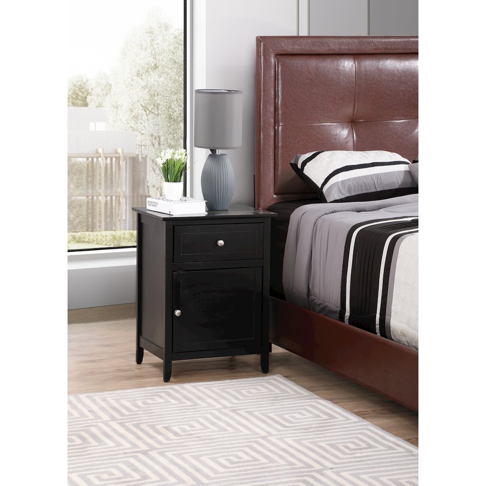 Glory Furniture Izzy Nightstand in Black Color. Picture 7