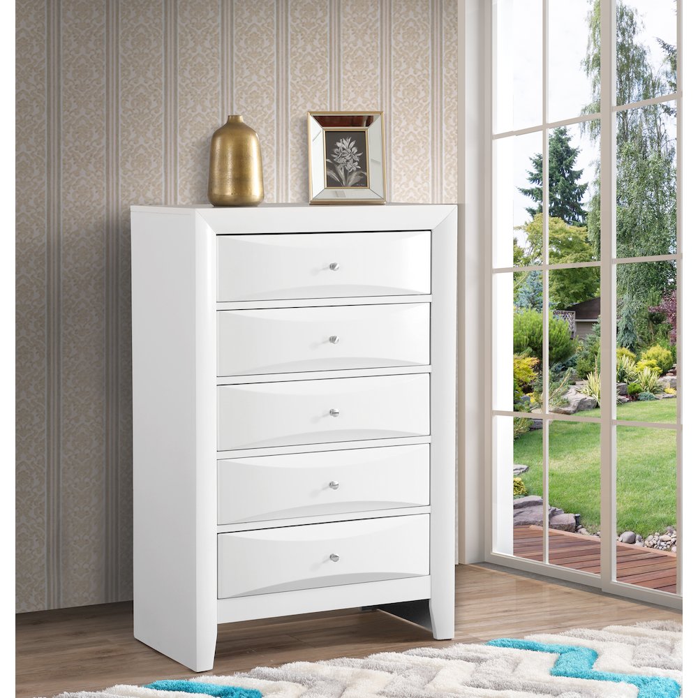 Glory Furniture Marilla Chest in White Color. Picture 7