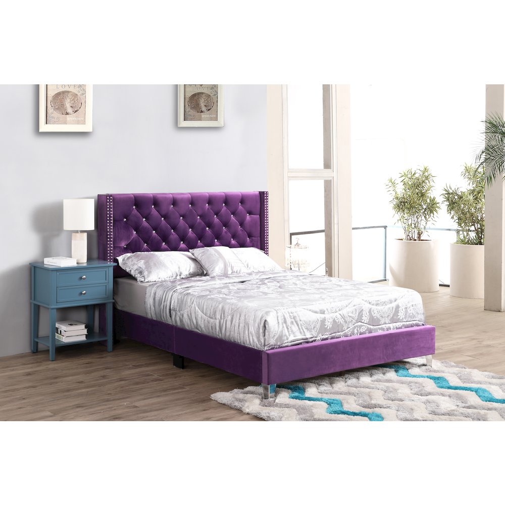 Glory Furniture Julie Queen Bed in Purple Color. Picture 7
