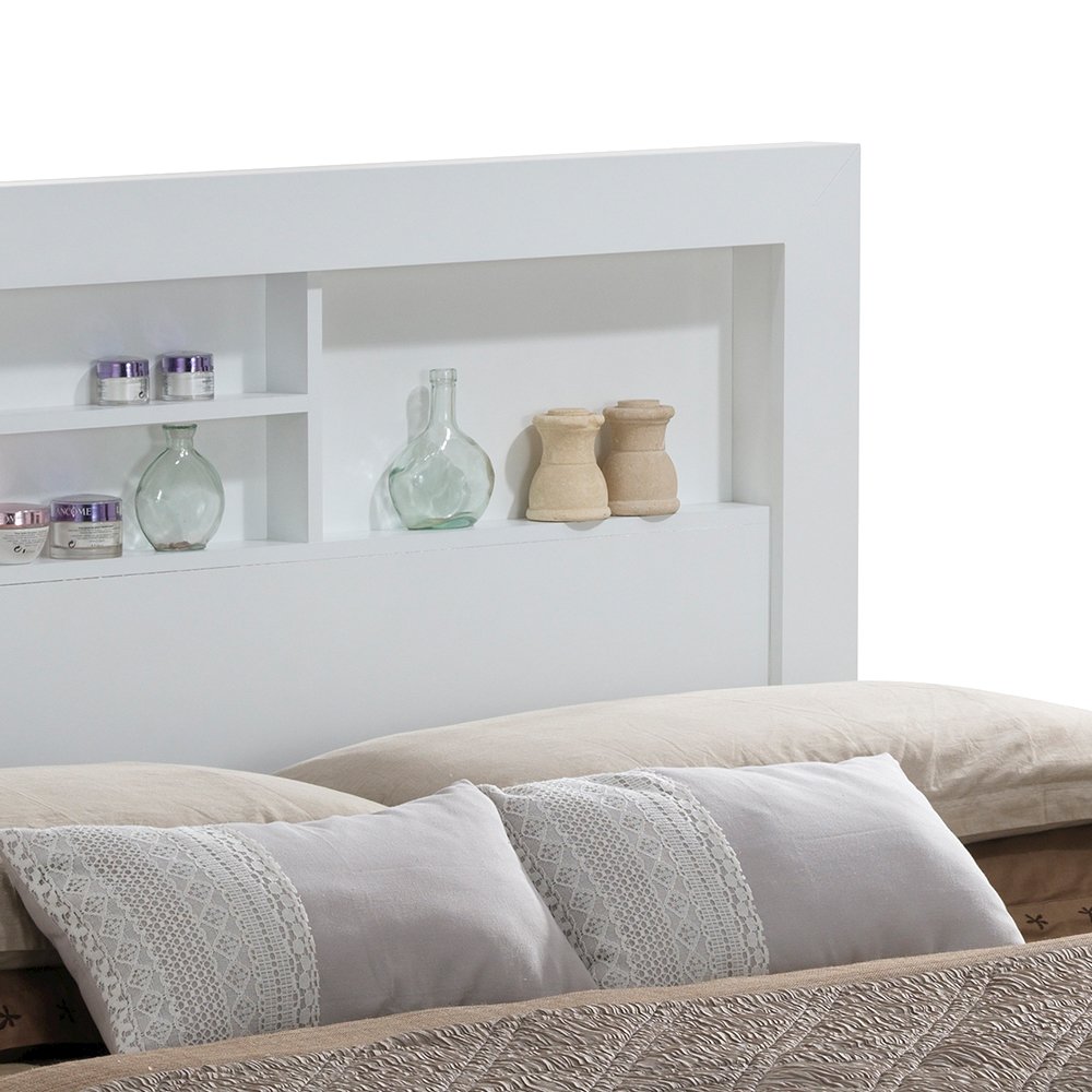 Glory Furniture Burlington Queen Bed in White Color. Picture 4