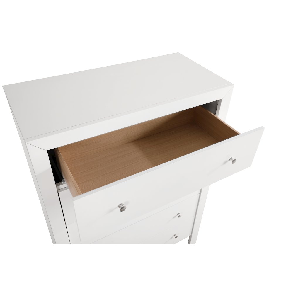 Glory Furniture Burlington Chest in White Color. Picture 4