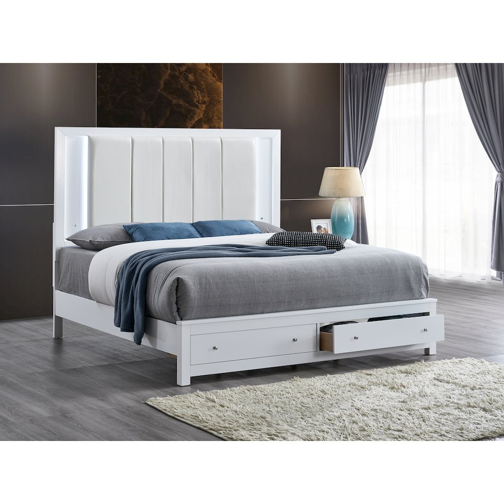 Glory Furniture Burlington King Bed, White Color. Picture 4