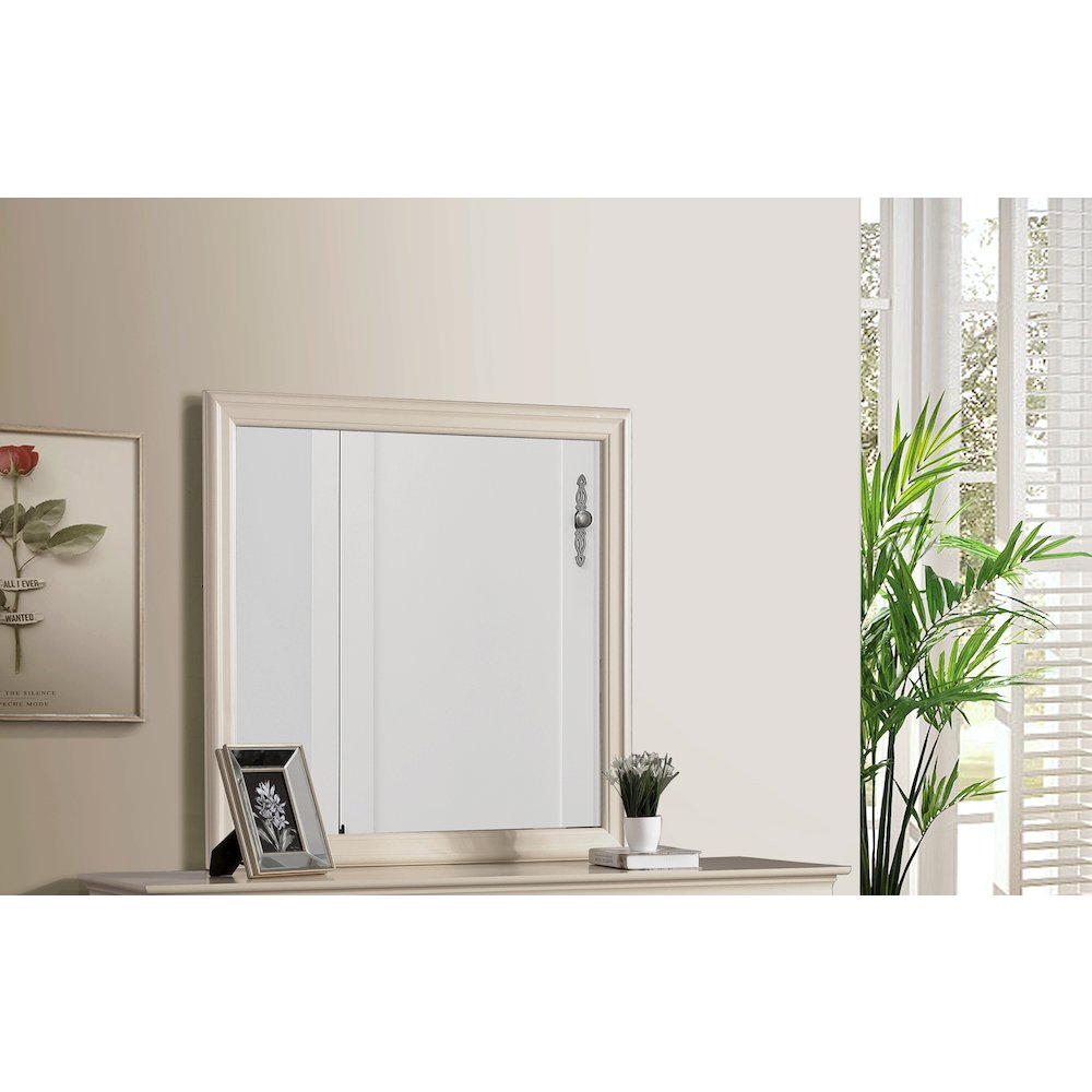 Glory Furniture Louis Phillipe Mirror in Beige Color. Picture 7