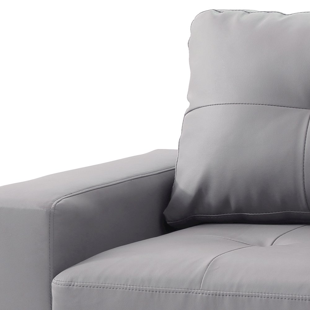 Glory Furniture Newbury Loveseat in Gray Color. Picture 2